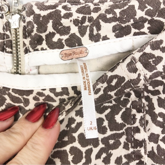 FREE PEOPLE | Modern Femme Animal Print Denim Mini Skirt Leopard Women’s Size 2 - Picture 5 of 9